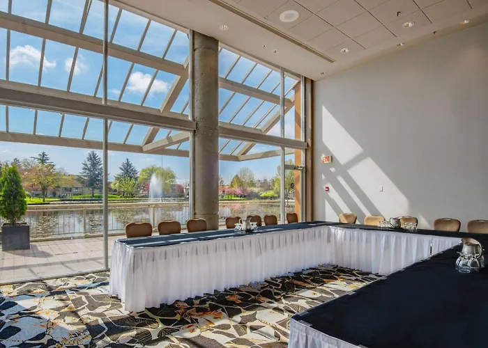Coast Chilliwack Hotel By Apa